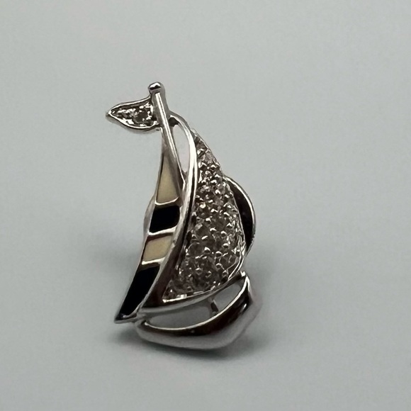 Vintage Swarovski Crystal Sailboat Pin Tie Tack Nautical Brooch - Picture 4 of 11